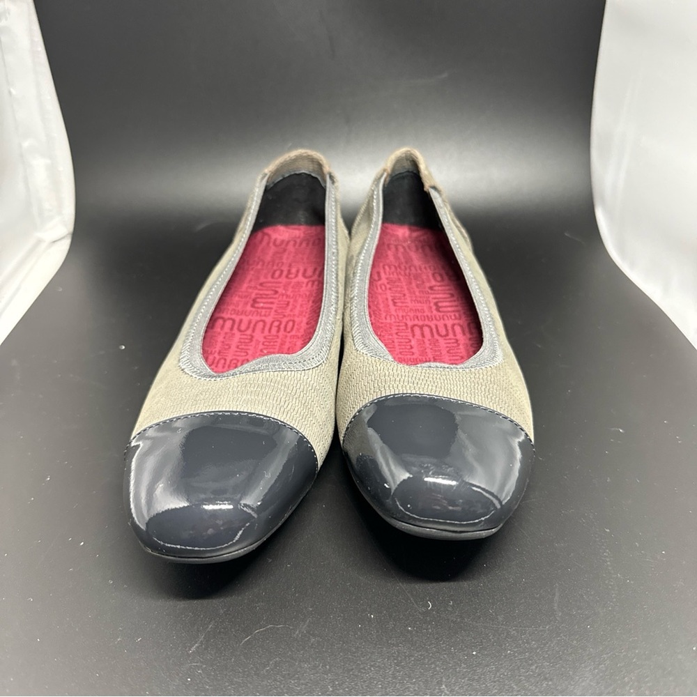 Women's Munro Danielle II Grey Lizard Print Nubuck/Patent Size 8 - Picture 2 of 6